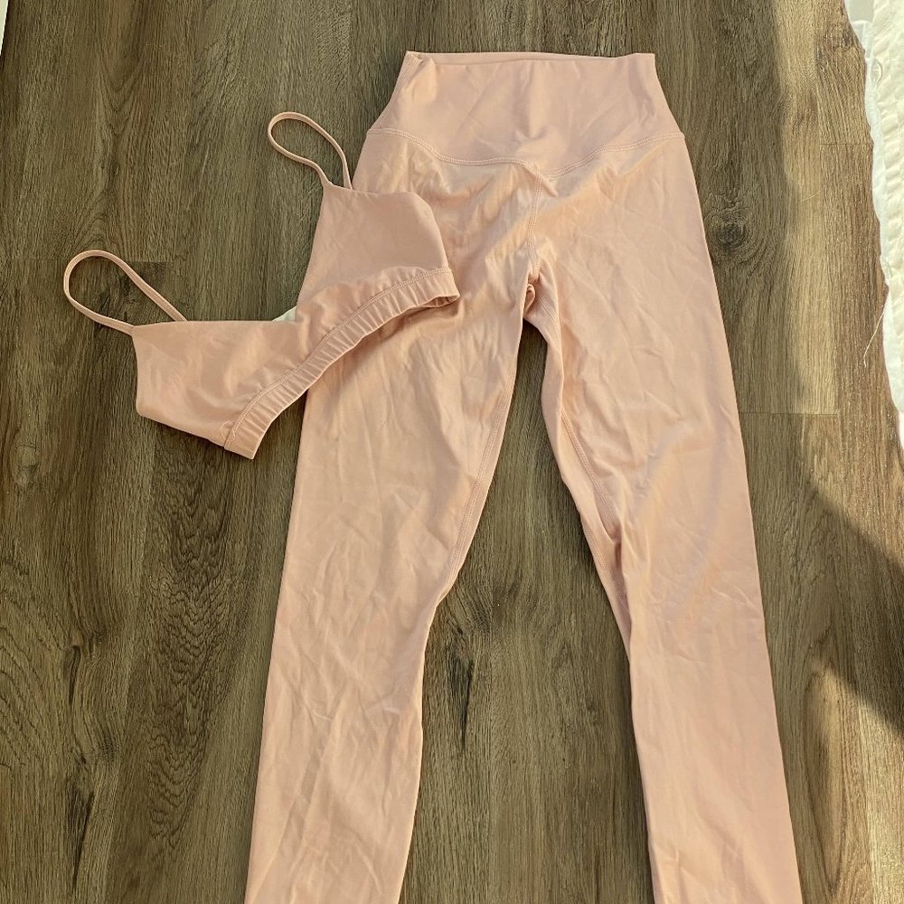Lovewave pink yoga set